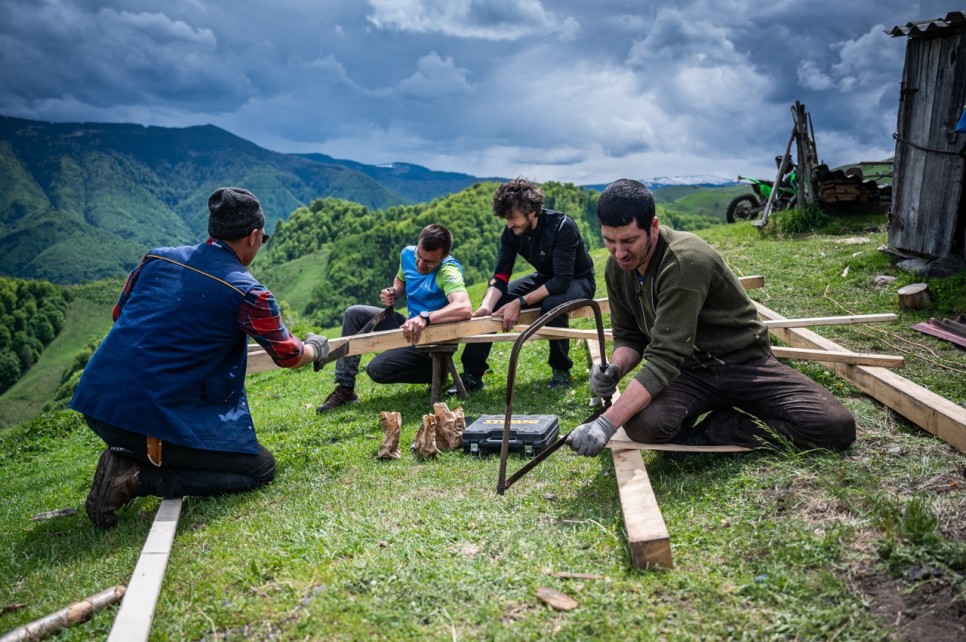 Experiențe autentice între natură, comunitate și tradiții