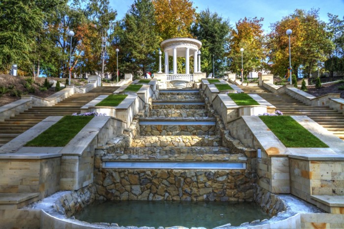 Scara Cascadelor, Parcul Valea Morilor, Chișinău, Republica Moldova